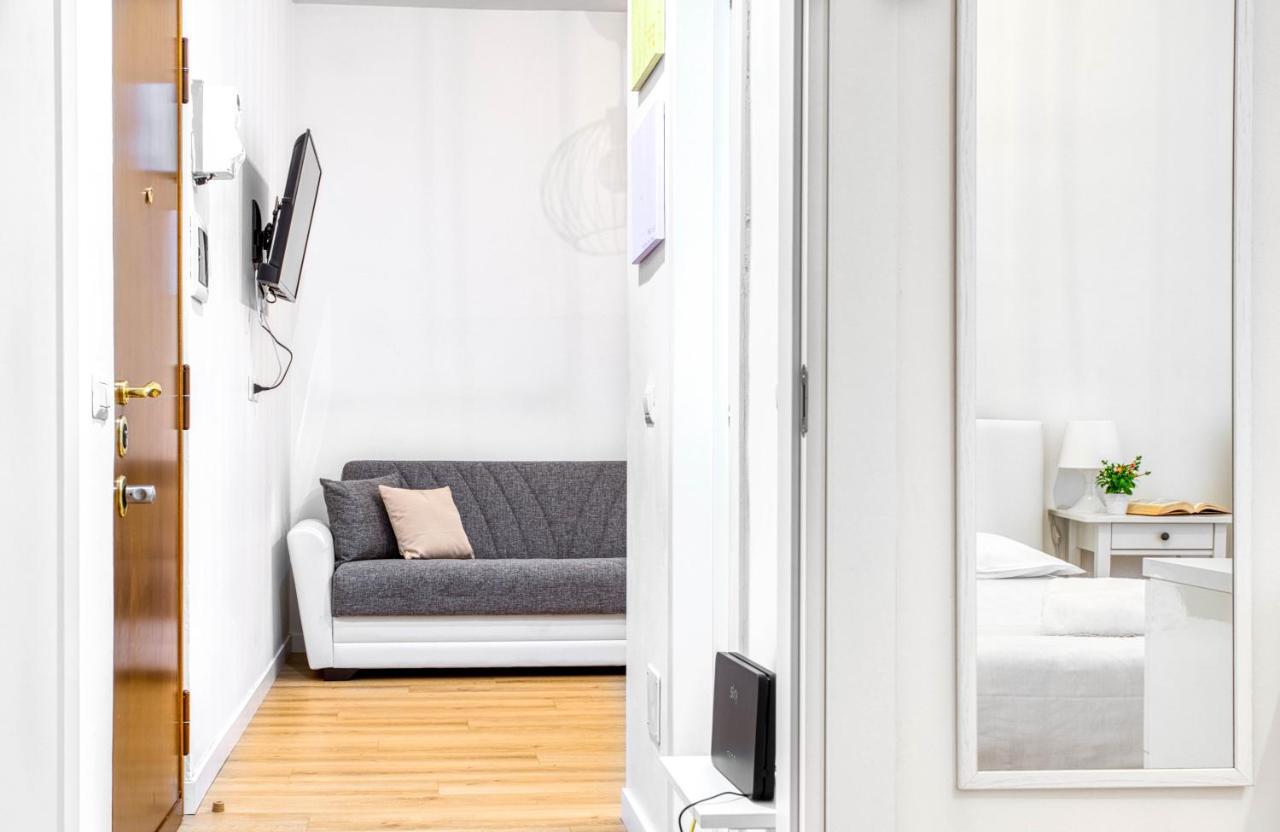 Joivy Warm And Inviting Flat With Balcony * Mailand